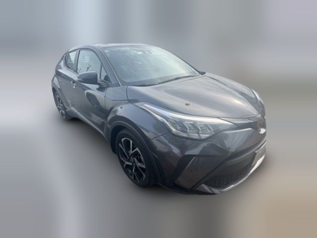 2022 Toyota C-HR XLE