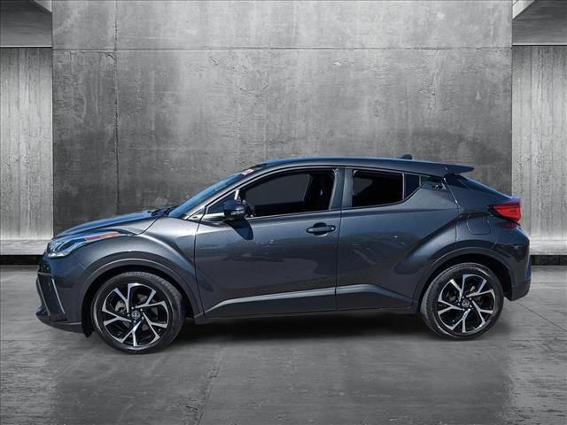2022 Toyota C-HR XLE