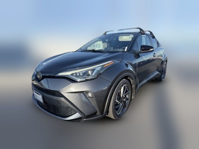 2022 Toyota C-HR XLE