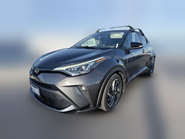 2022 Toyota C-HR XLE