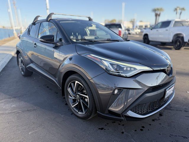 2022 Toyota C-HR XLE