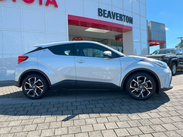 2022 Toyota C-HR XLE