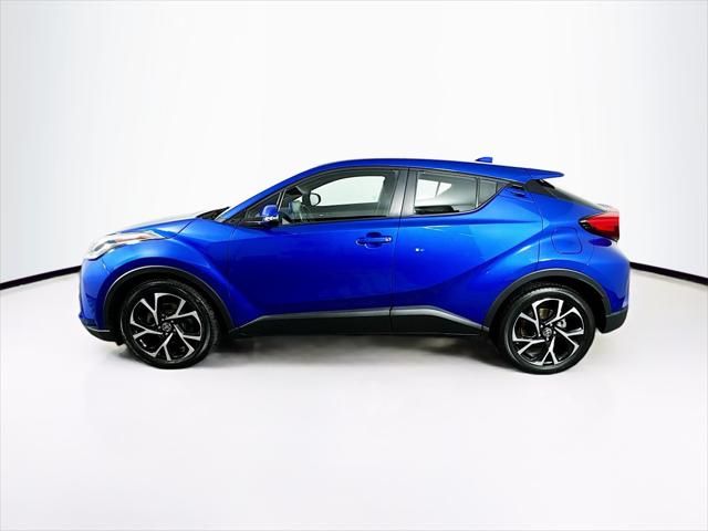 2022 Toyota C-HR XLE