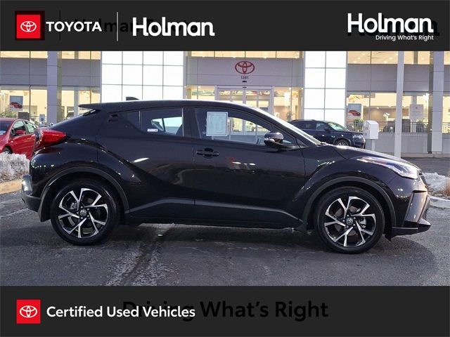 2022 Toyota C-HR XLE