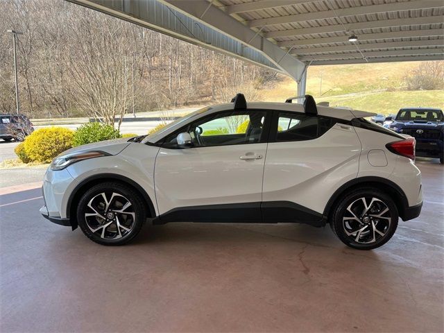 2022 Toyota C-HR XLE