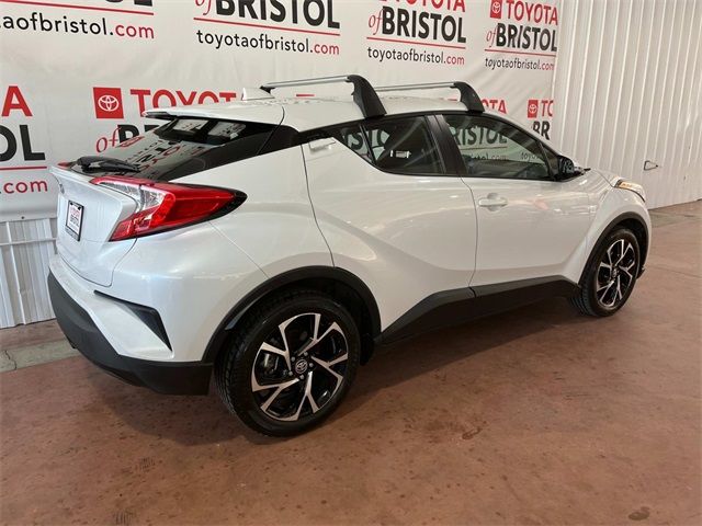 2022 Toyota C-HR XLE