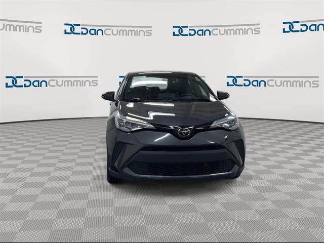 2022 Toyota C-HR XLE