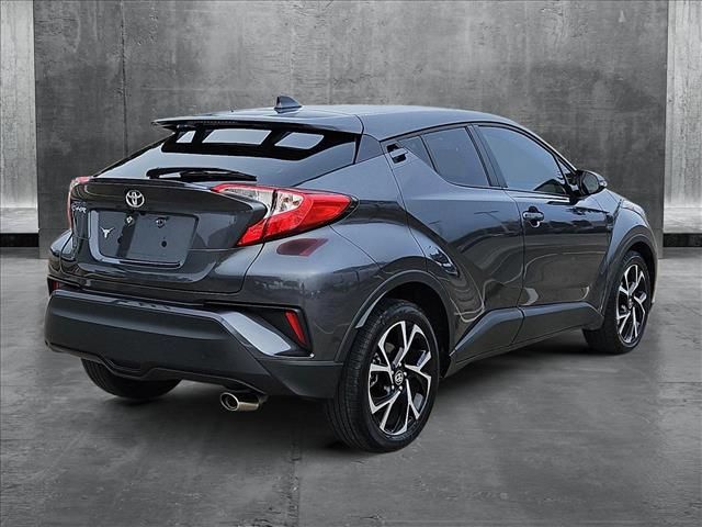 2022 Toyota C-HR XLE