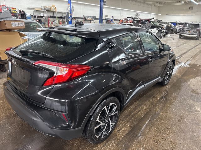 2022 Toyota C-HR XLE