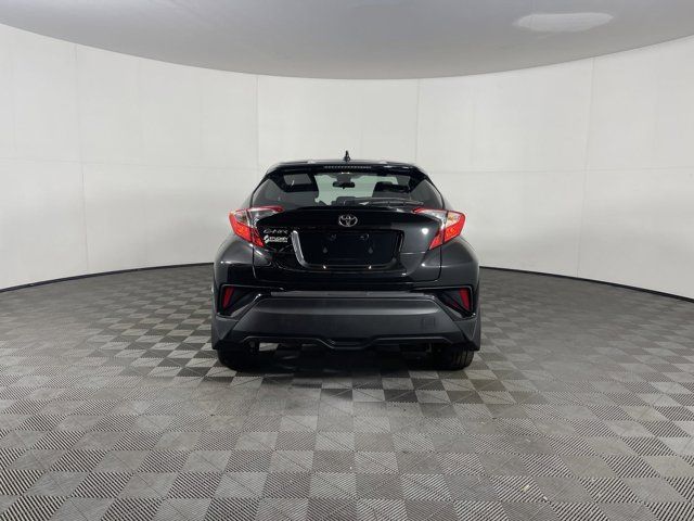 2022 Toyota C-HR XLE