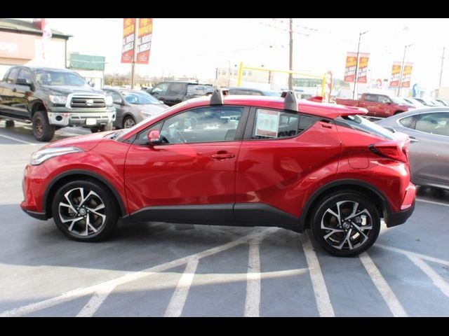 2022 Toyota C-HR XLE