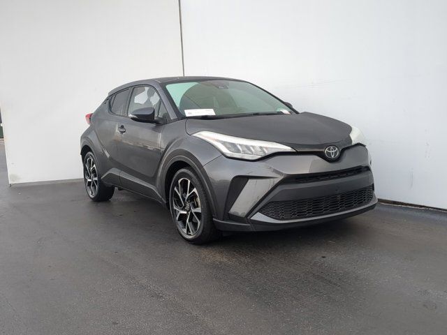 2022 Toyota C-HR XLE