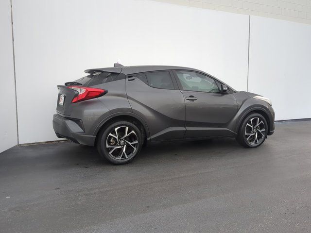 2022 Toyota C-HR XLE