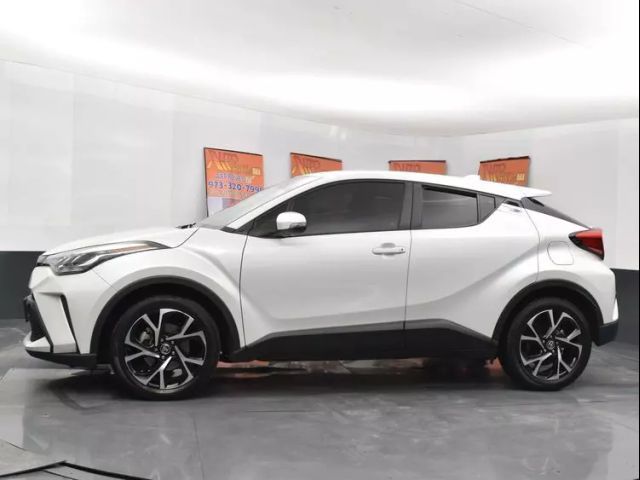 2022 Toyota C-HR XLE