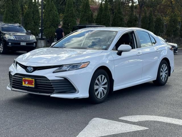 2022 Toyota Camry Hybrid LE