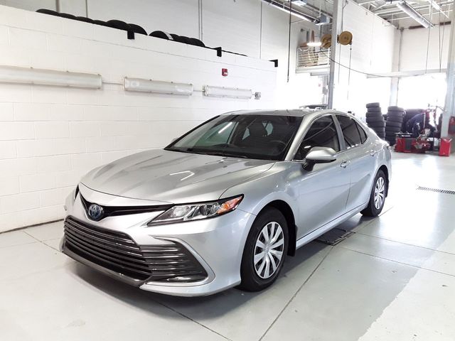 2022 Toyota Camry Hybrid LE