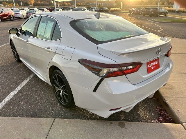 2022 Toyota Camry SE