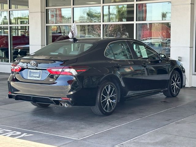 2022 Toyota Camry SE