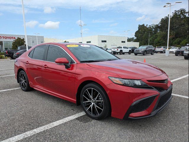 2022 Toyota Camry SE