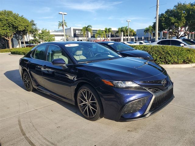 2022 Toyota Camry SE