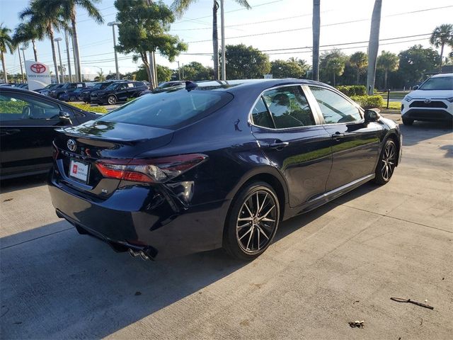 2022 Toyota Camry SE