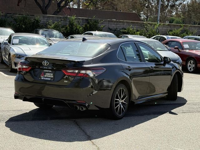 2022 Toyota Camry SE