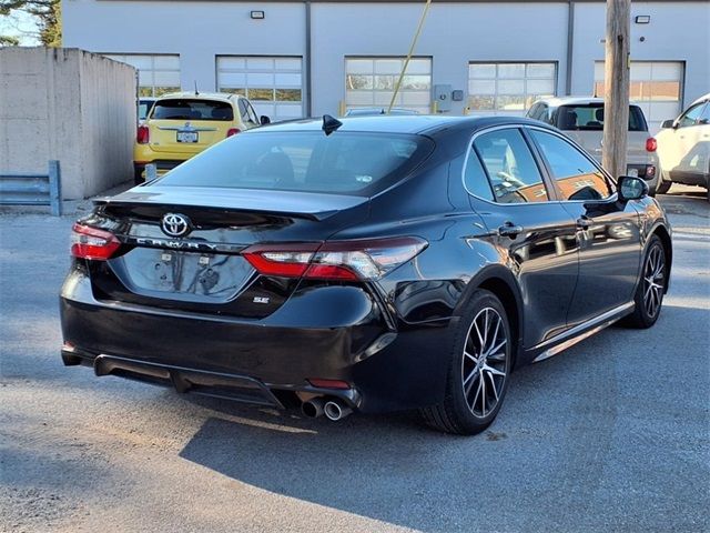 2022 Toyota Camry SE