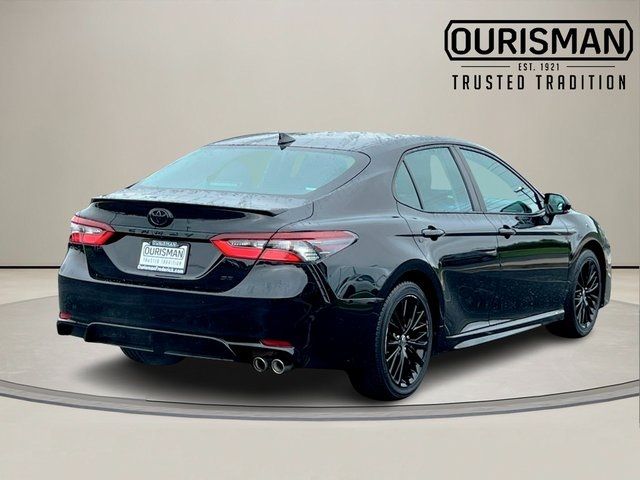 2022 Toyota Camry SE