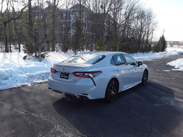 2022 Toyota Camry SE