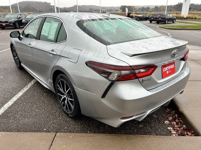 2022 Toyota Camry SE