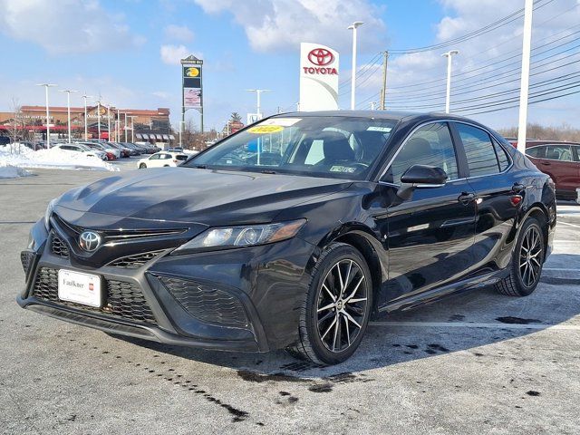 2022 Toyota Camry SE