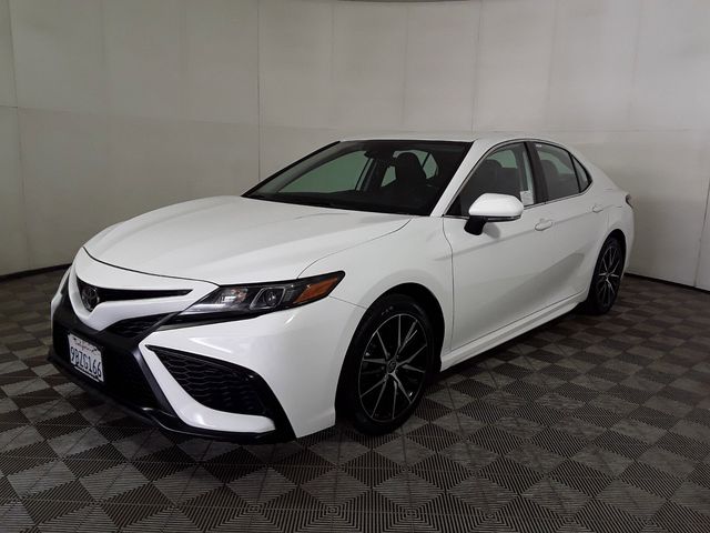 2022 Toyota Camry 