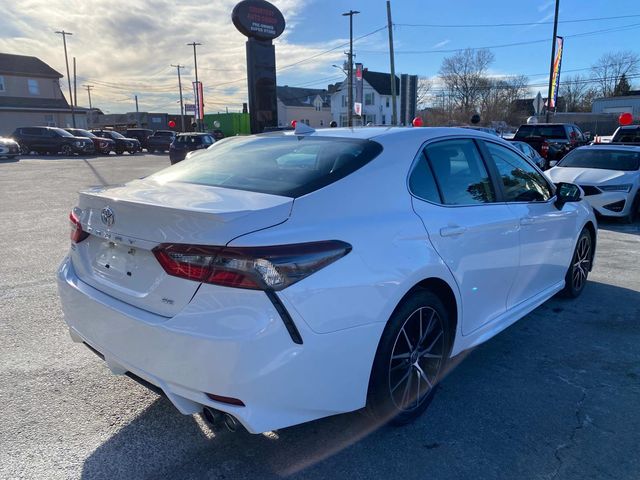 2022 Toyota Camry SE