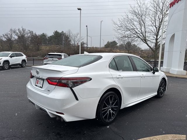 2022 Toyota Camry SE