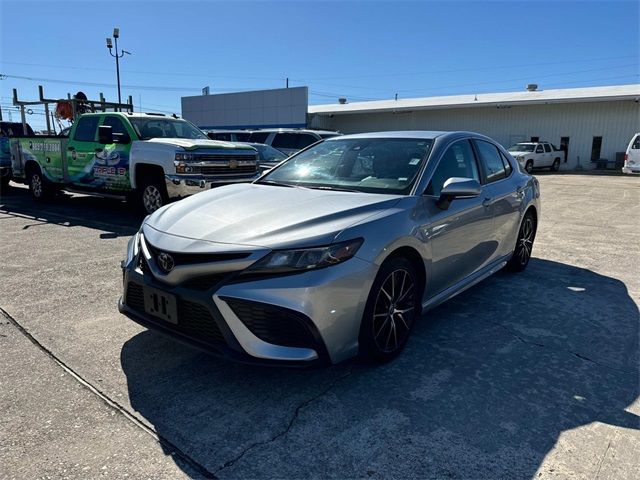 2022 Toyota Camry SE