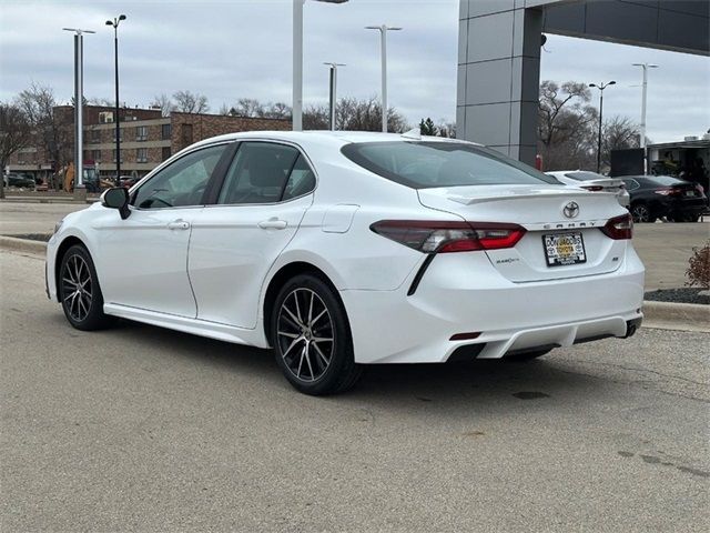 2022 Toyota Camry SE