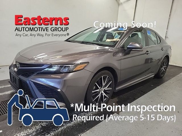 2022 Toyota Camry SE