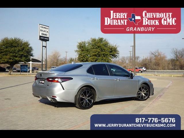 2022 Toyota Camry SE