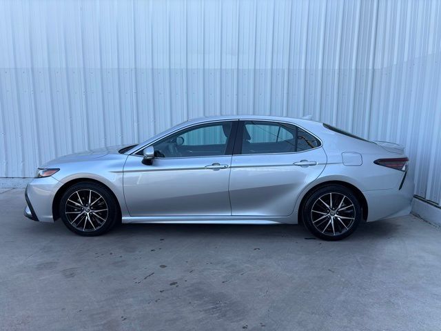 2022 Toyota Camry 