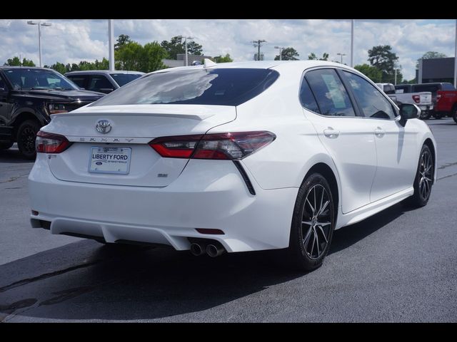 2022 Toyota Camry SE