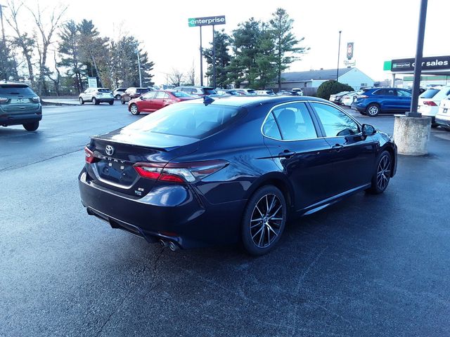 2022 Toyota Camry SE