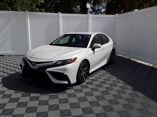 2022 Toyota Camry 