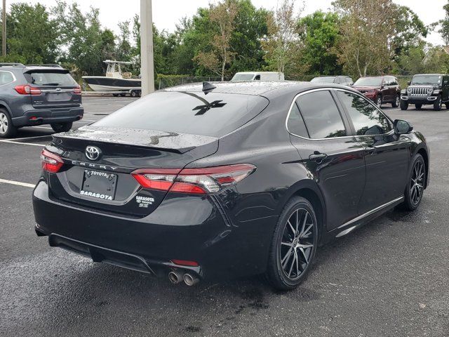 2022 Toyota Camry SE
