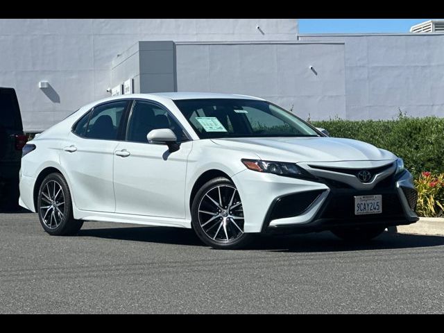 2022 Toyota Camry 