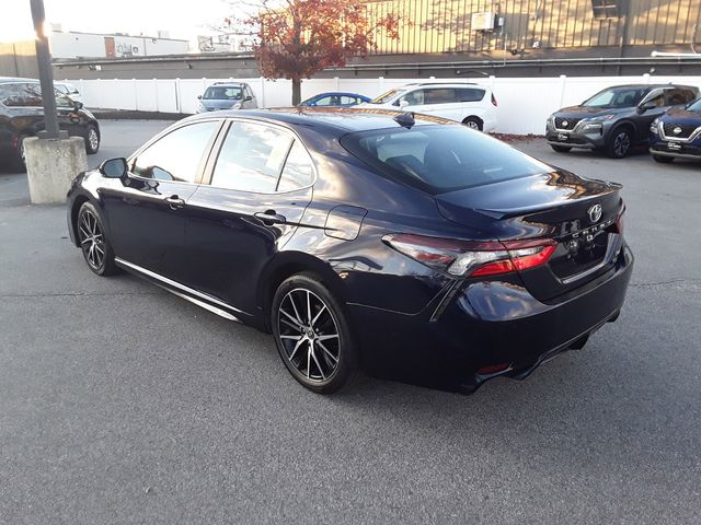 2022 Toyota Camry SE