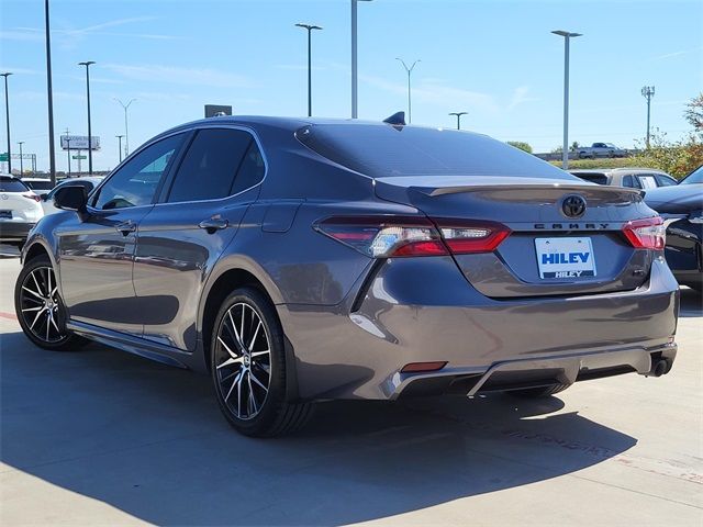 2022 Toyota Camry SE Nightshade