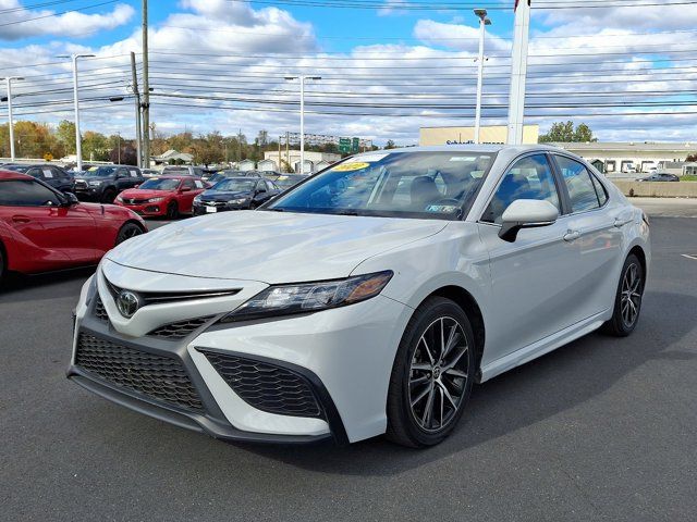 2022 Toyota Camry SE