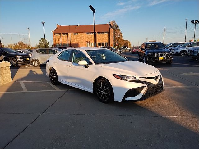 2022 Toyota Camry 