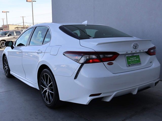 2022 Toyota Camry SE