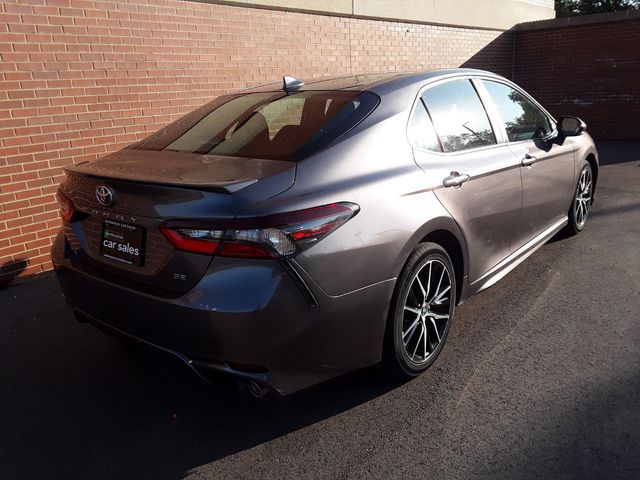 2022 Toyota Camry SE